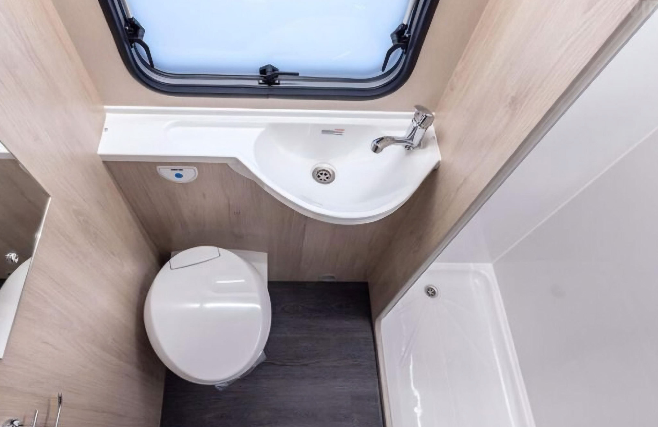 2026 Auto-Trail Expedition C63 14 Auto-Trail-EXPEDITION-C63-7