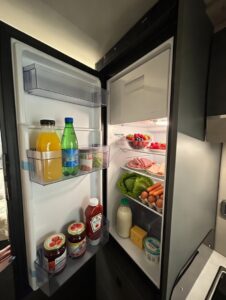4.2 Fridge